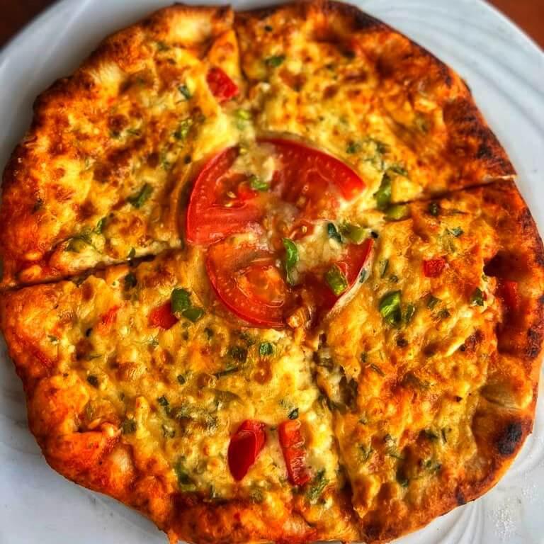 KADİM DÖRT PEYNİRLİ PİZZA