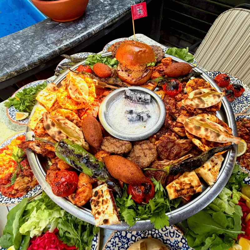 Karışık Izgaralar — Kadim Restaurant