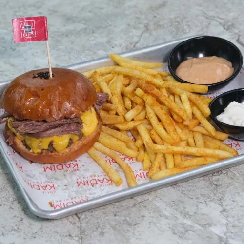 Burgerler, Güveç ve Tavalar — Kadim Restaurant