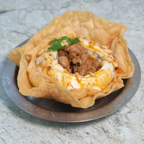 Etli Fıstıklı Humus — Kadim Restaurant