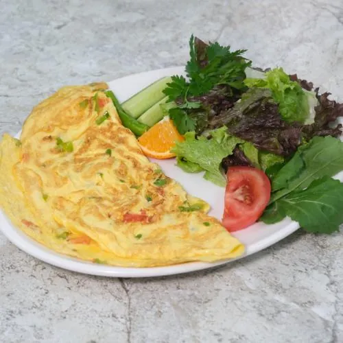 Extra Karışık Sebzeli Omlet — Kadim Restaurant