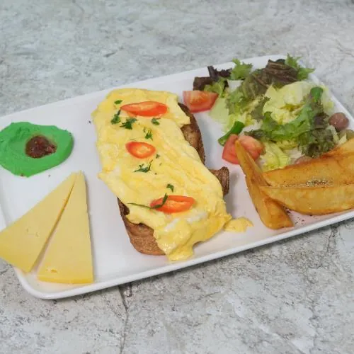 Gurme Kahvaltı Tabağı — Kadim Restaurant