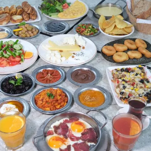 KADİM ÖZEL SERPME KAHVALTI — Kadim Restaurant