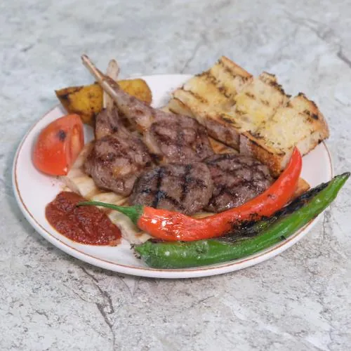 Karışık Pirzola Tabağı — Kadim Restaurant