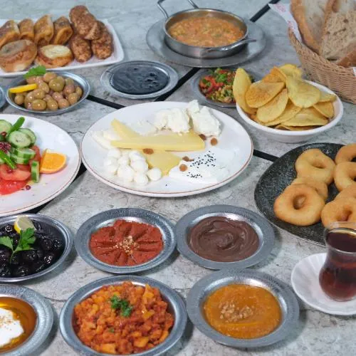 Serpme Kahvaltı (7-13 Yaş) — Kadim Restaurant