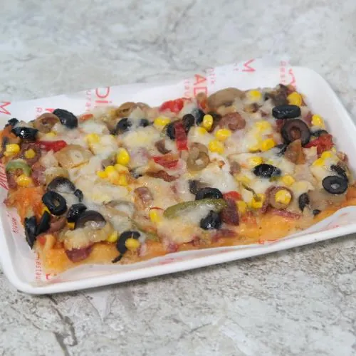 Tepsi Pizza — Kadim Restaurant